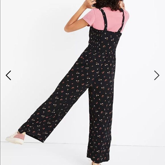Madewell Smocked Crop Jumpsuit in Flower Toss - Picture 3 of 15